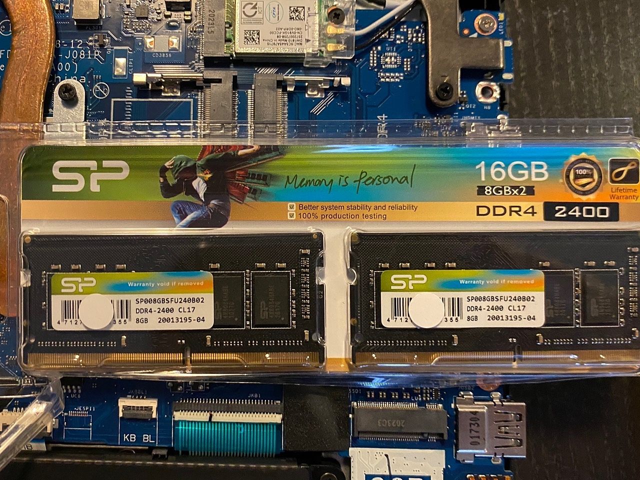 DDR4/2400 16GBメモリ